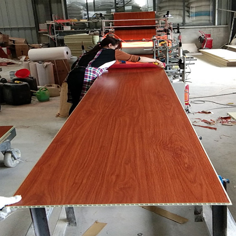 Painel de parede de PVC de fibra de madeira de bambu integrado moderno para fundo de TV Painel de parede rígido para teto interno para uso em hotel