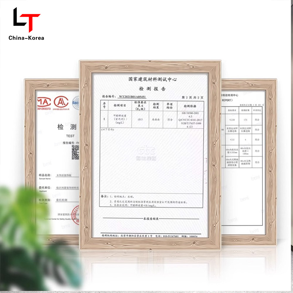Painéis de parede decorativos de grãos de folheado de madeira de PVC ecológico de 1220 × 2440 mm para revestimento de parede interna à prova d'água, resistente a arranhões, fácil de instalar